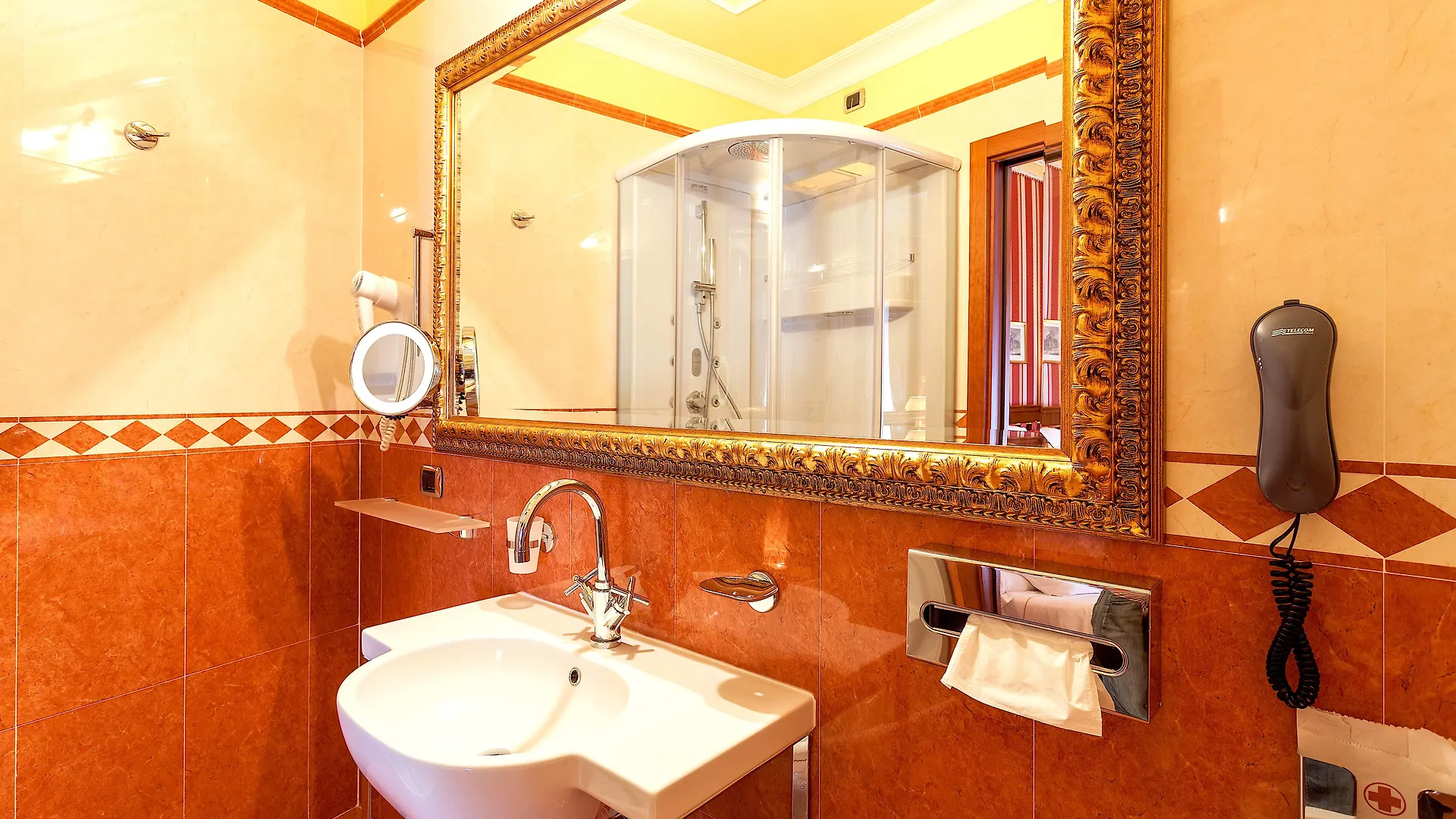 Hotel Manfredi Suite In Rome 3*,