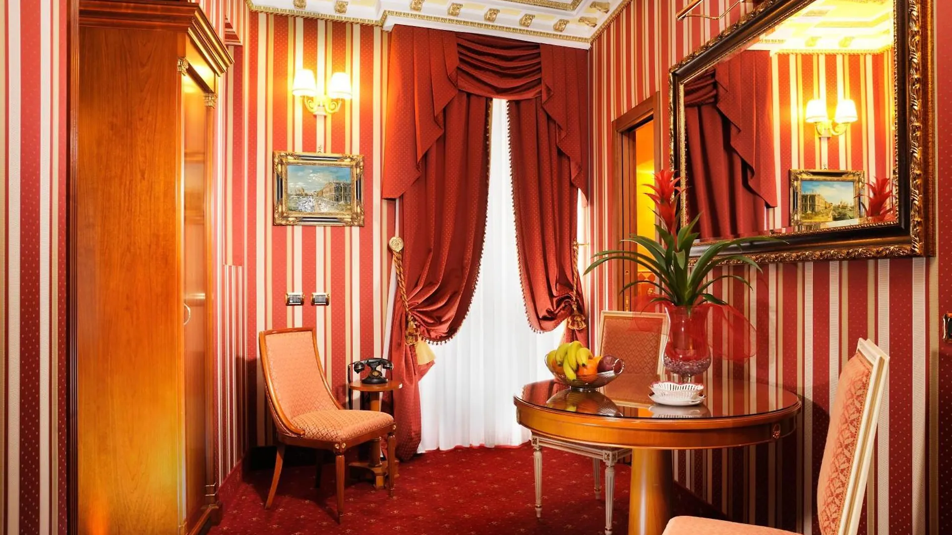 Hotel Manfredi Suite In Rome 3*,